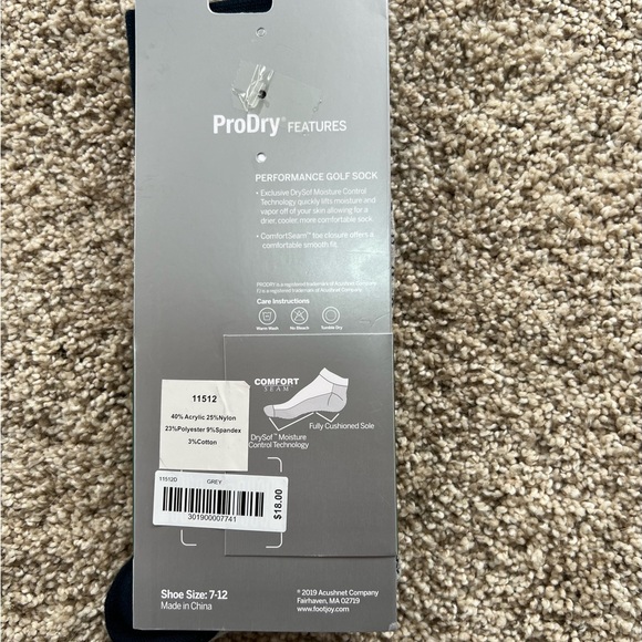 NWT. Mens performance golf socks from the masters.  Grey. Size 7-12 - Picture 2 of 2